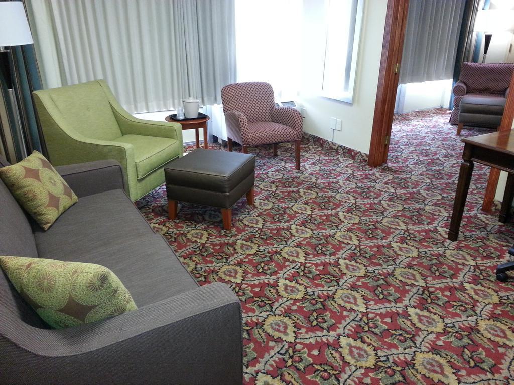 Holiday Inn Shreveport Downtown By Ihg Room photo