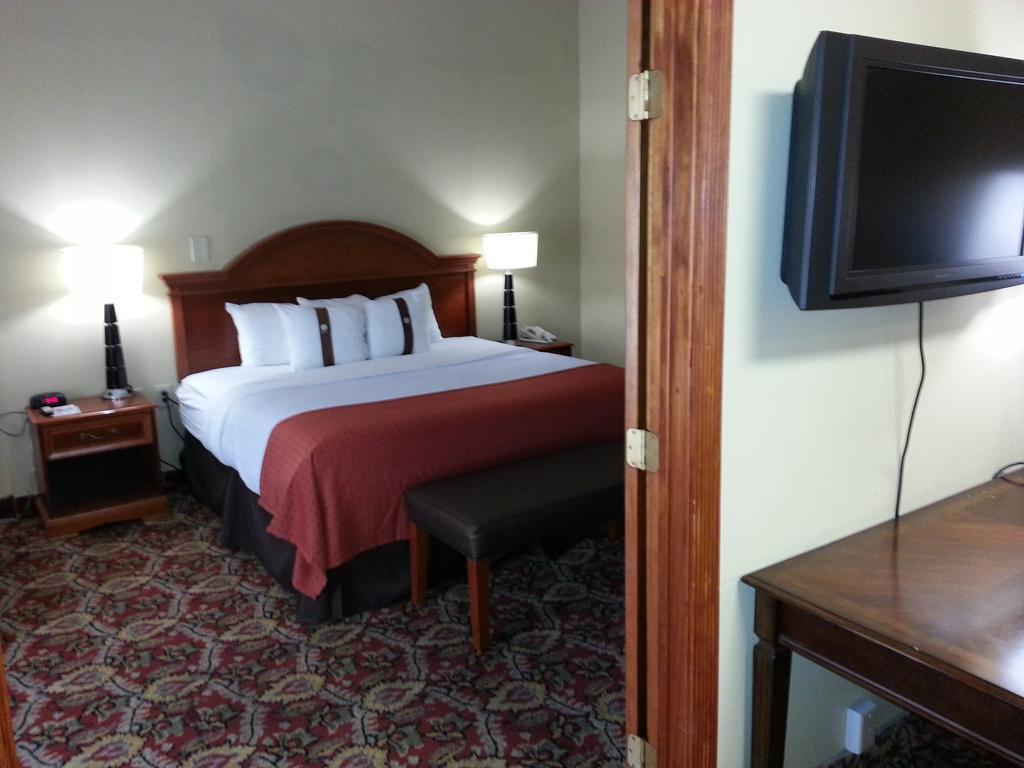 Holiday Inn Shreveport Downtown By Ihg Room photo